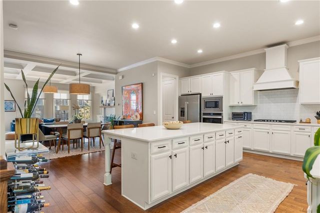 2504 Skyland NE Drive 18, Brookhaven, GA 30319