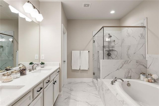 2504 Skyland NE Drive 18, Brookhaven, GA 30319