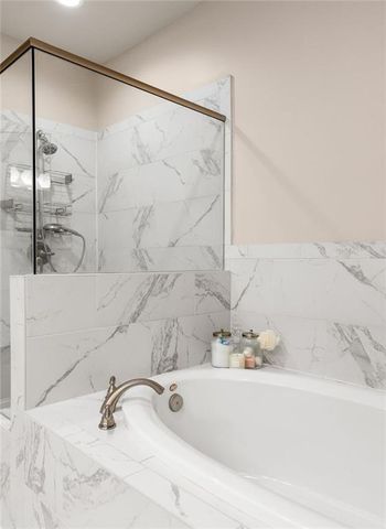 2504 Skyland NE Drive 18, Brookhaven, GA 30319