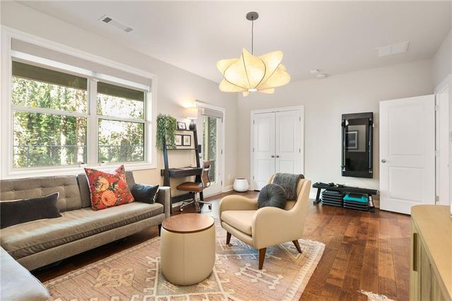 2504 Skyland NE Drive 18, Brookhaven, GA 30319