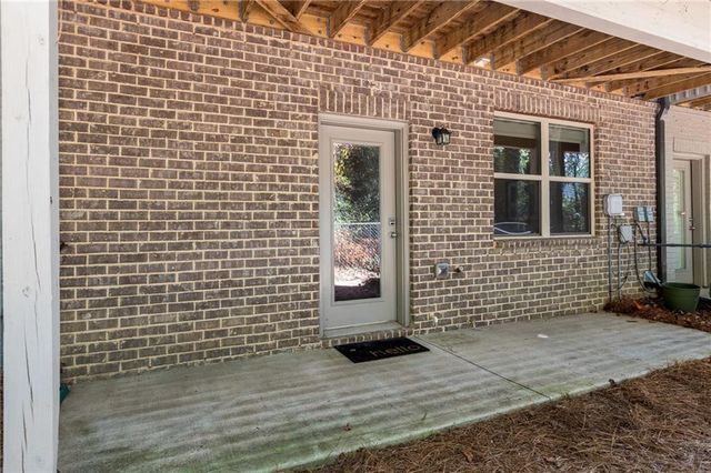 2504 Skyland NE Drive 18, Brookhaven, GA 30319