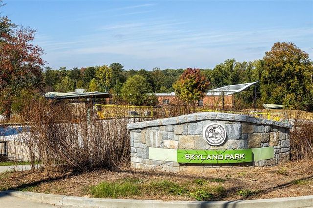 2504 Skyland NE Drive 18, Brookhaven, GA 30319