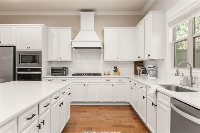 2504 Skyland NE Drive 18, Brookhaven, GA 30319