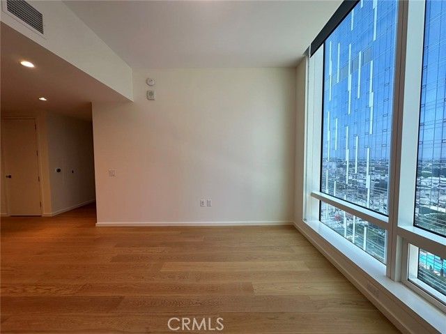 877 Francisco Street 1905, Los Angeles, CA 90017