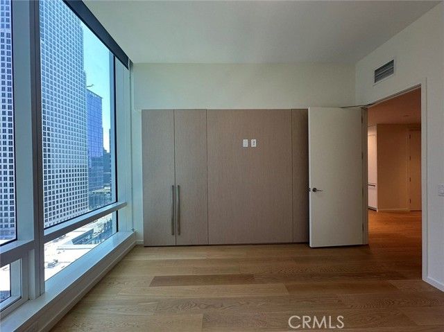 877 Francisco Street 1905, Los Angeles, CA 90017