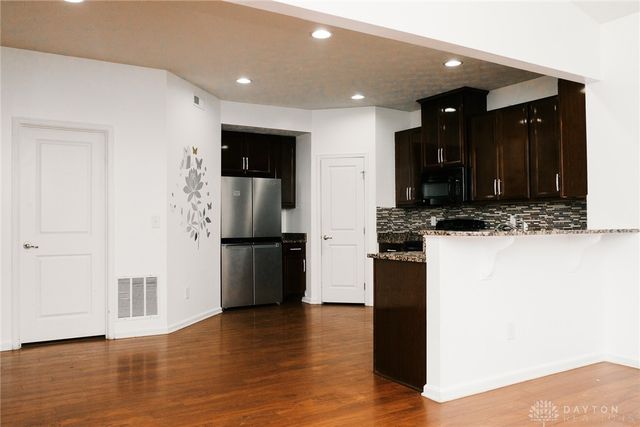 512 Reading Road, Dayton, OH 45404