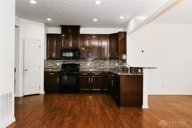 512 Reading Road, Dayton, OH 45404