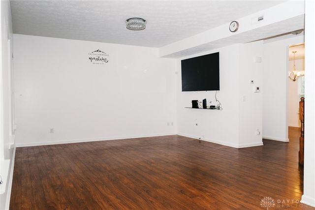 512 Reading Road, Dayton, OH 45404