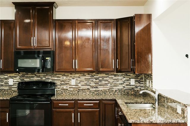 512 Reading Road, Dayton, OH 45404