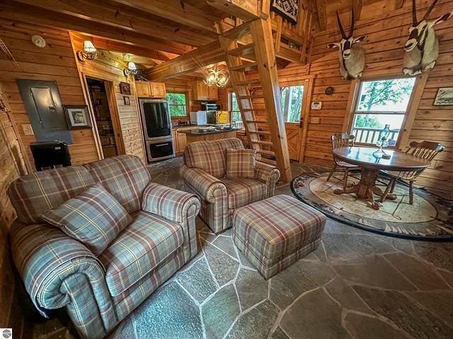 3900 Swaney Road, Peninsula Twp, MI 49686