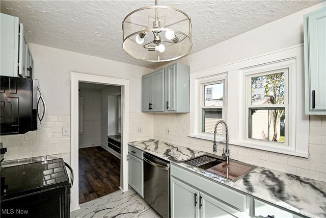 401 Madison Avenue, Ravenna, OH 44266