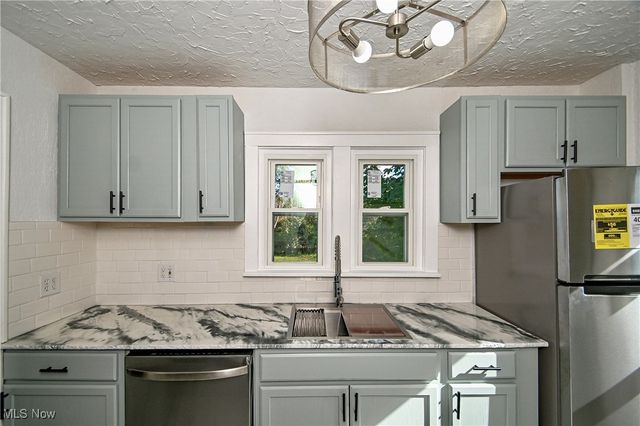 401 Madison Avenue, Ravenna, OH 44266