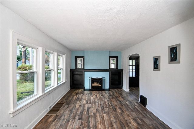 401 Madison Avenue, Ravenna, OH 44266