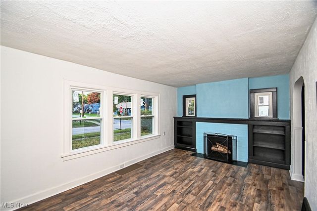 401 Madison Avenue, Ravenna, OH 44266