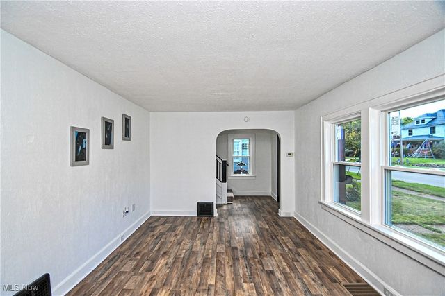 401 Madison Avenue, Ravenna, OH 44266