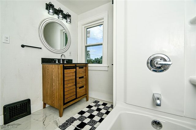 401 Madison Avenue, Ravenna, OH 44266