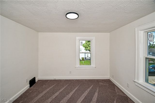 401 Madison Avenue, Ravenna, OH 44266