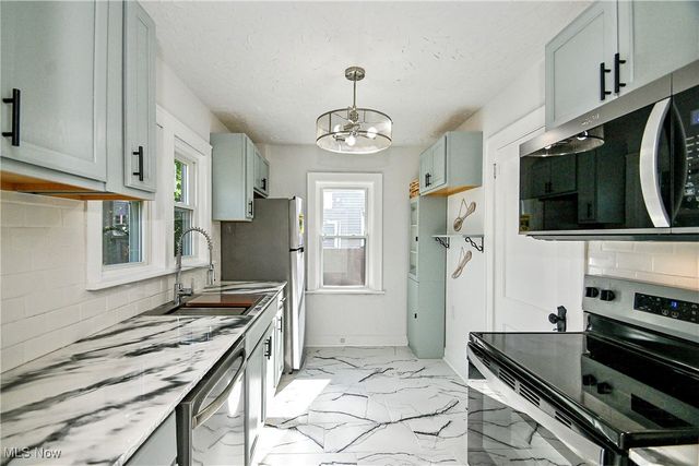 401 Madison Avenue, Ravenna, OH 44266