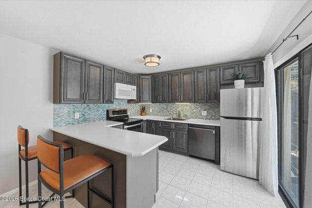 2012 Dan Court NE, Palm Bay, FL 32905