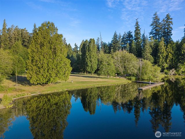 1052 E Mason Lake Drive W, Grapeview, WA 98546