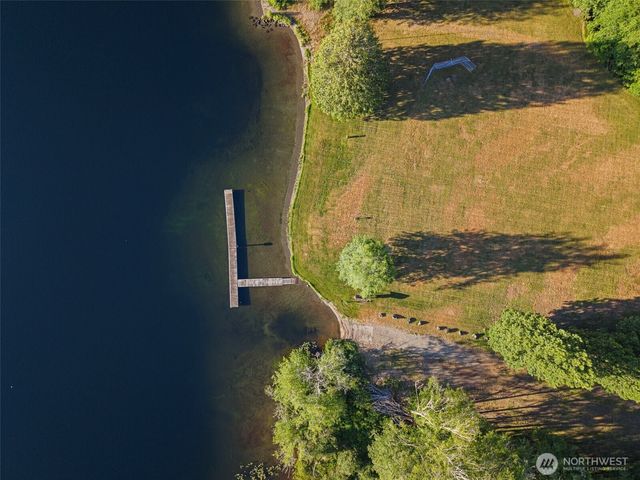 1052 E Mason Lake Drive W, Grapeview, WA 98546