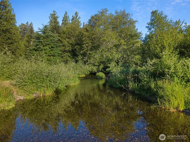 1052 E Mason Lake Drive W, Grapeview, WA 98546