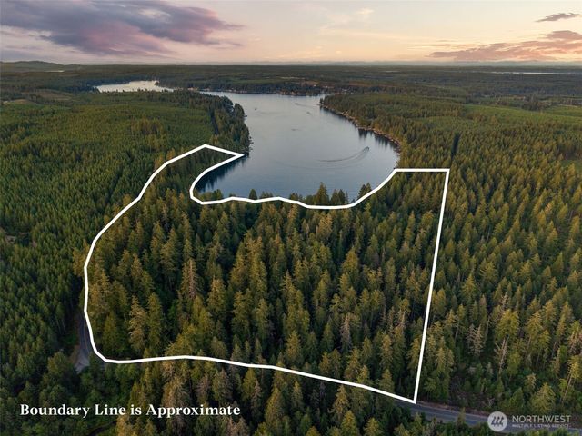 1052 E Mason Lake Drive W, Grapeview, WA 98546
