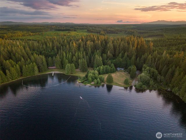 1052 E Mason Lake Drive W, Grapeview, WA 98546