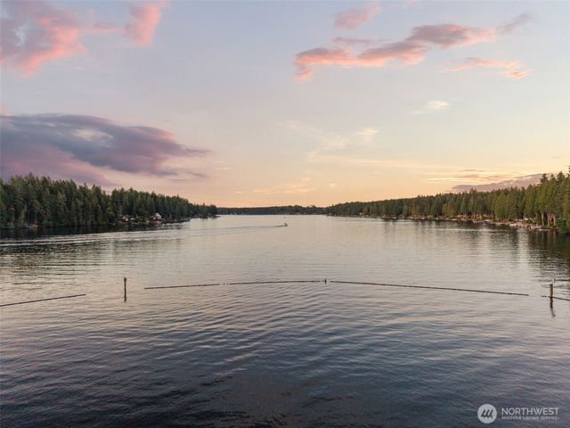1052 E Mason Lake Drive W, Grapeview, WA 98546
