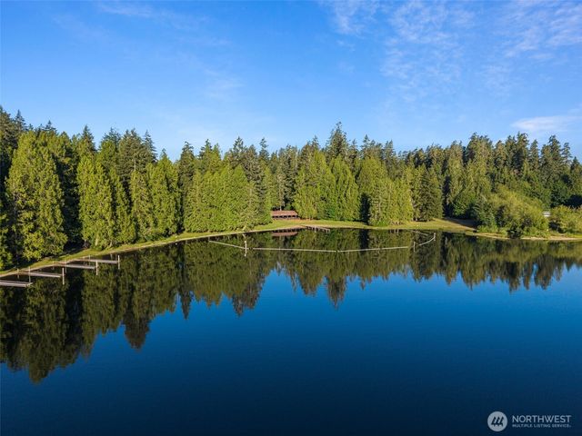 1052 E Mason Lake Drive W, Grapeview, WA 98546