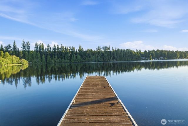 1052 E Mason Lake Drive W, Grapeview, WA 98546