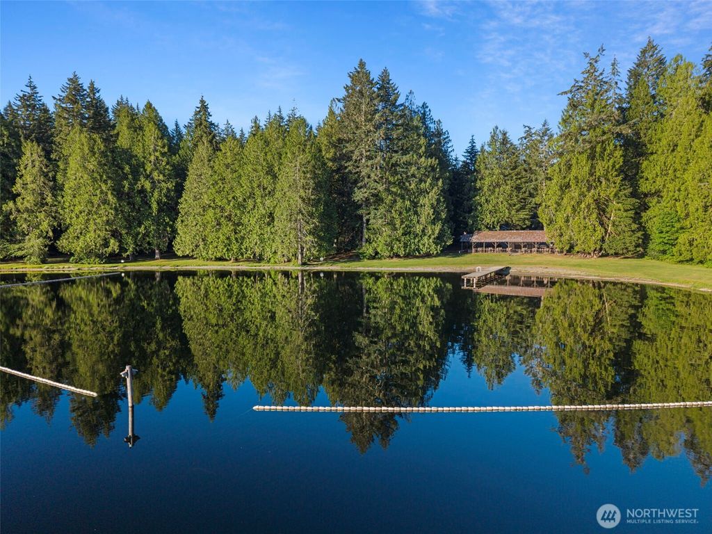 1052 E Mason Lake Drive W, Grapeview, WA 98546