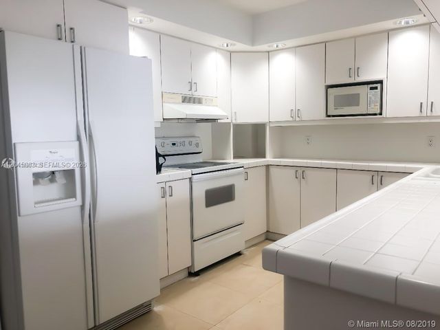 199 Ocean Lane Drive 505, Key Biscayne, FL 33149
