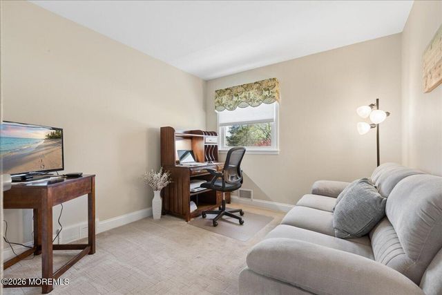 81 Kings Way, Freehold, NJ 07728