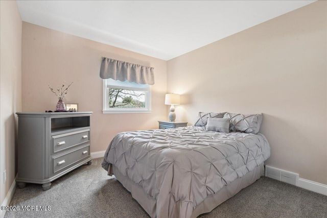 81 Kings Way, Freehold, NJ 07728