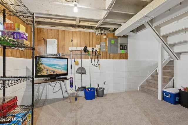 81 Kings Way, Freehold, NJ 07728