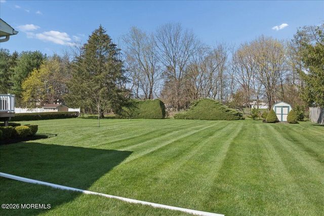 81 Kings Way, Freehold, NJ 07728