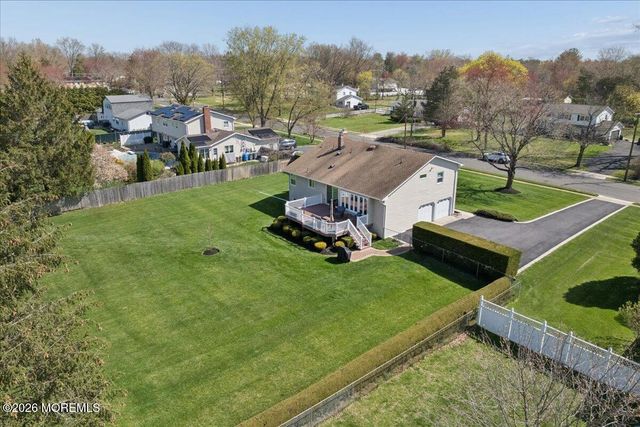 81 Kings Way, Freehold, NJ 07728