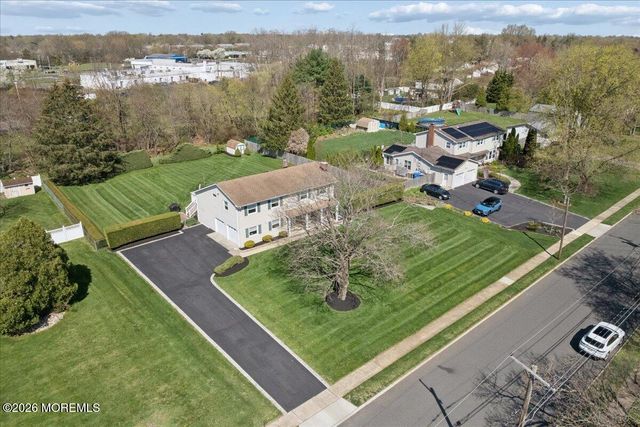 81 Kings Way, Freehold, NJ 07728