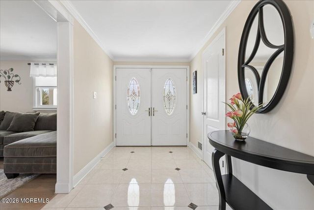 81 Kings Way, Freehold, NJ 07728