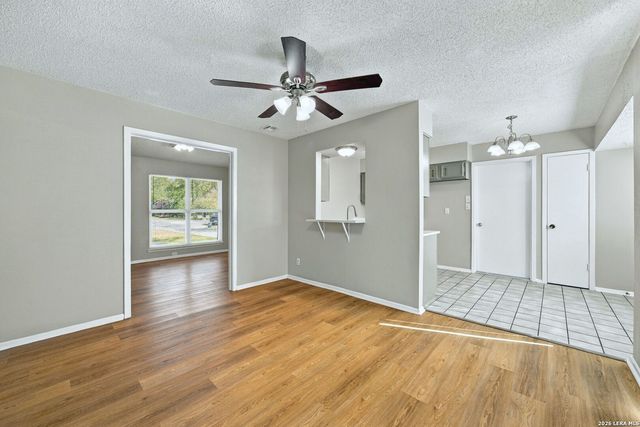 5402 Lake Grove Dr, San Antonio, TX 78244
