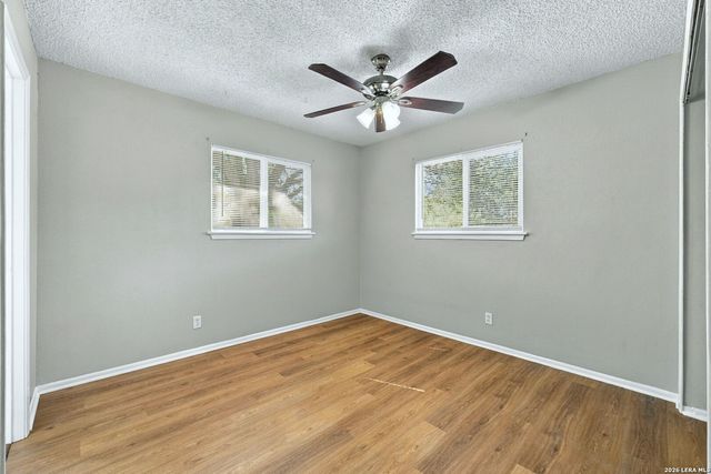 5402 Lake Grove Dr, San Antonio, TX 78244
