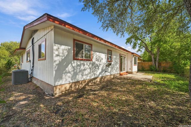 5402 Lake Grove Dr, San Antonio, TX 78244