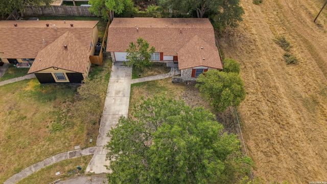 5402 Lake Grove Dr, San Antonio, TX 78244