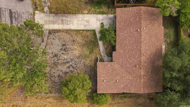 5402 Lake Grove Dr, San Antonio, TX 78244