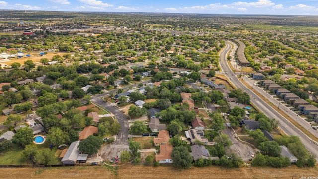5402 Lake Grove Dr, San Antonio, TX 78244