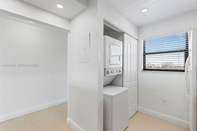10288 NW 9th St Cir 501, Miami, FL 33172