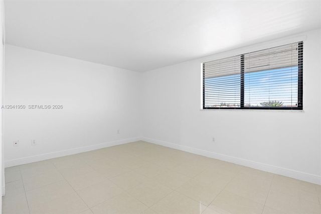 10288 NW 9th St Cir 501, Miami, FL 33172