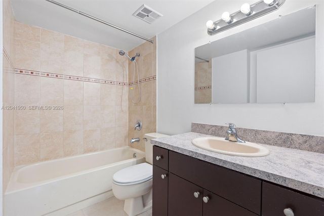 10288 NW 9th St Cir 501, Miami, FL 33172