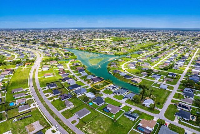623 NE 7TH Terrace, Cape Coral, FL 33909